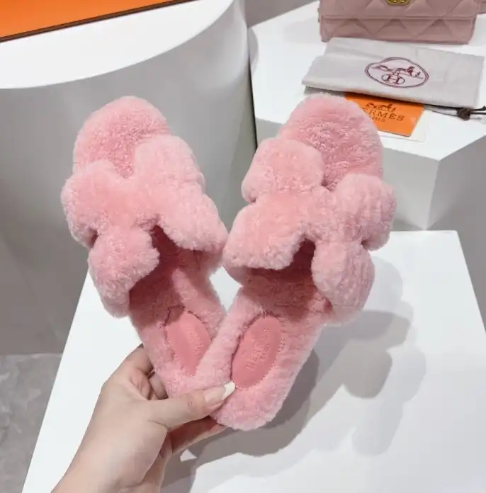 hype Hermes Slippers