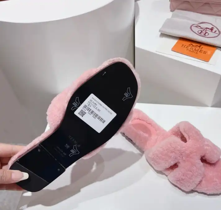 hype Hermes Slippers