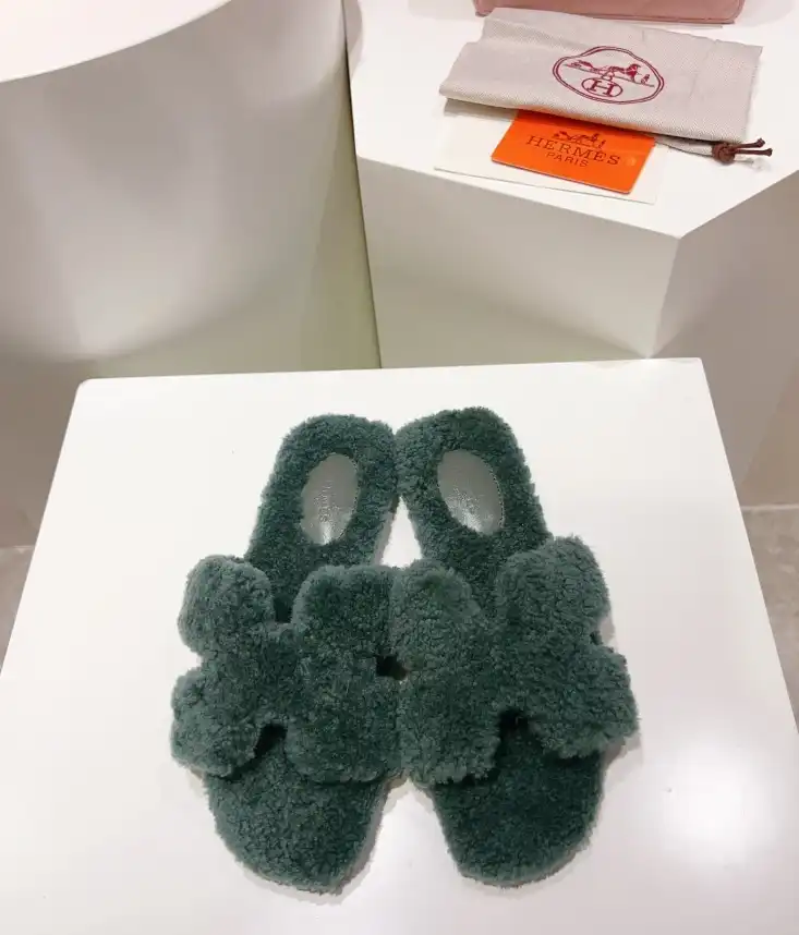 hype Hermes Slippers