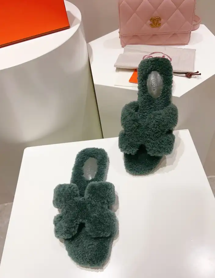 hype Hermes Slippers