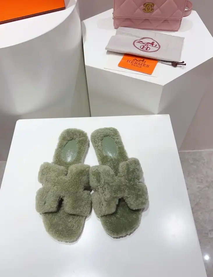 hype Hermes Slippers