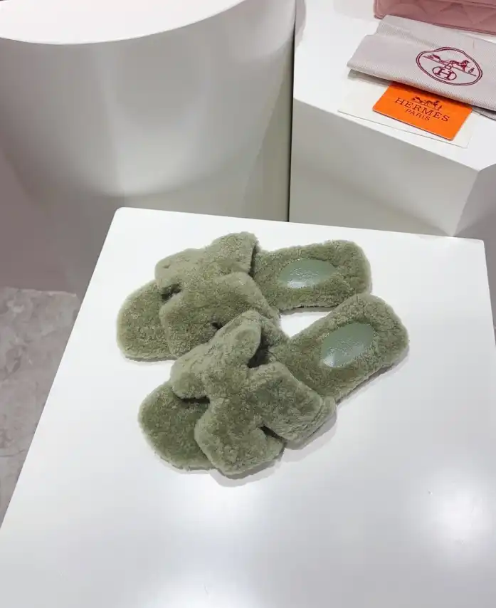 hype Hermes Slippers