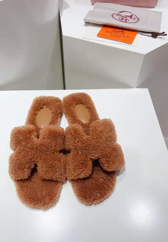 hype Hermes Slippers