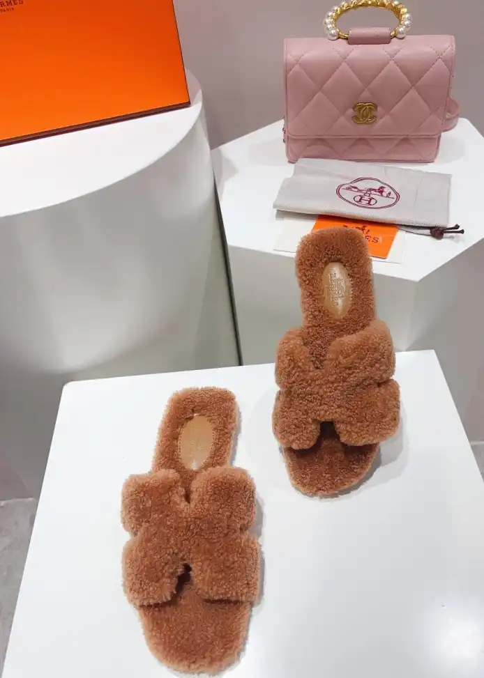 hype Hermes Slippers