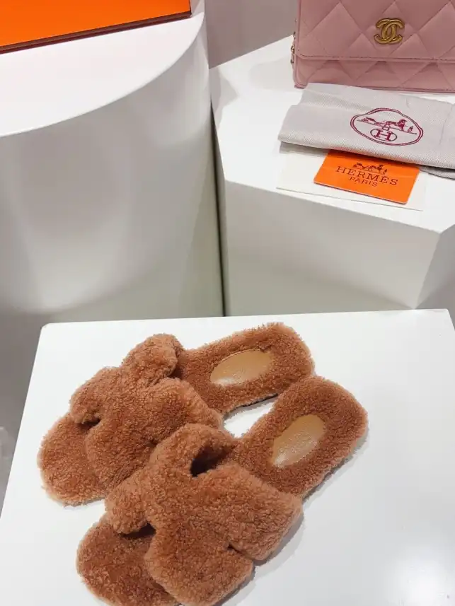 hype Hermes Slippers