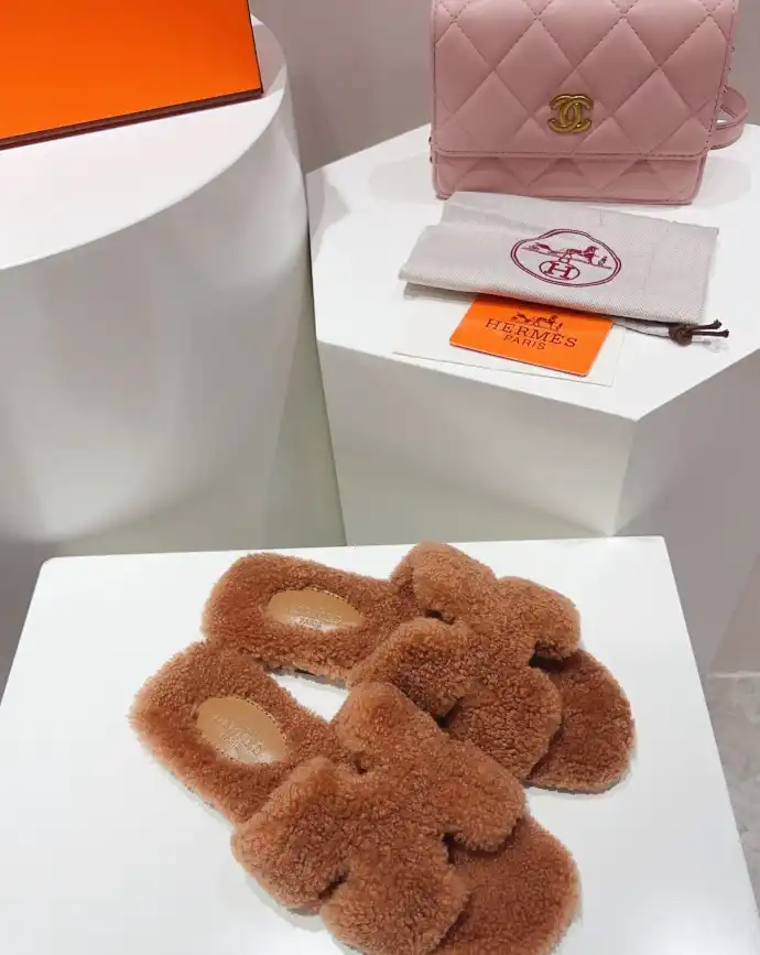 hype Hermes Slippers