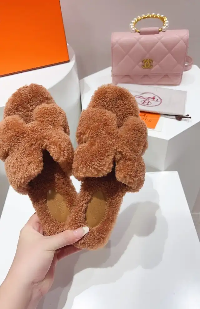 hype Hermes Slippers