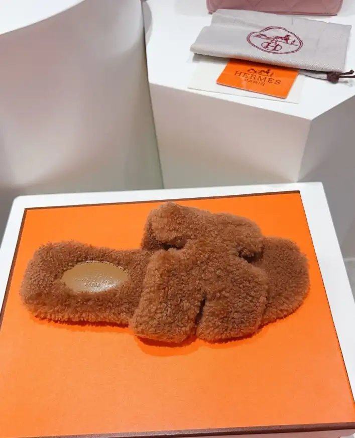 hype Hermes Slippers