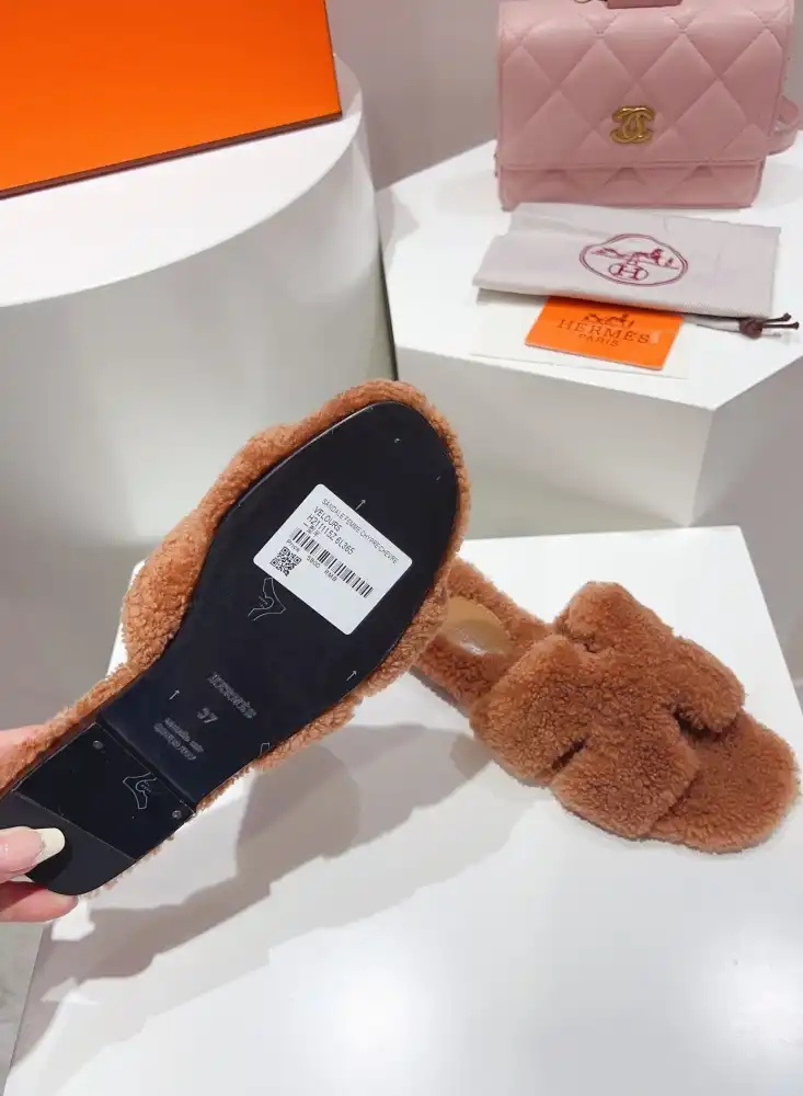 hype Hermes Slippers