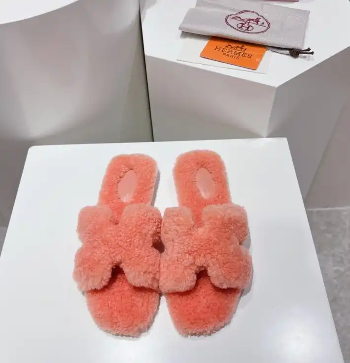 hype Hermes Slippers