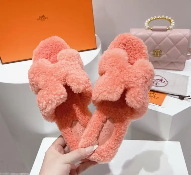 hype Hermes Slippers