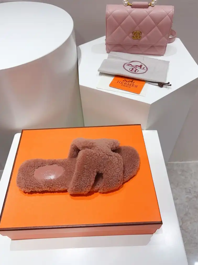 hype Hermes Slippers