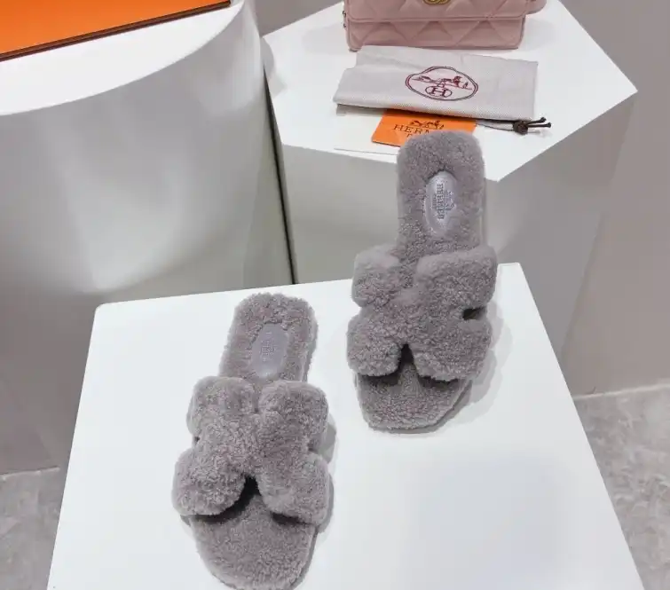 hype Hermes Slippers