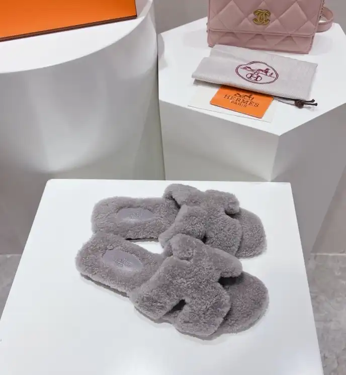 hype Hermes Slippers