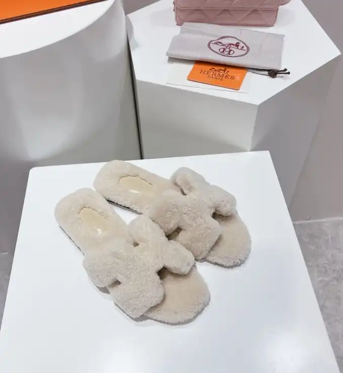 hype Hermes Slippers