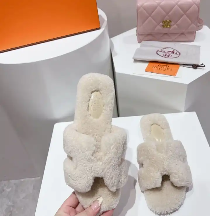 hype Hermes Slippers