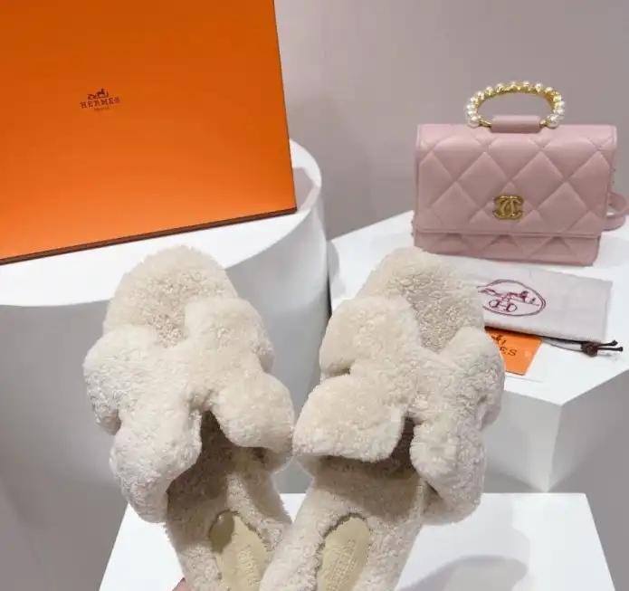 hype Hermes Slippers