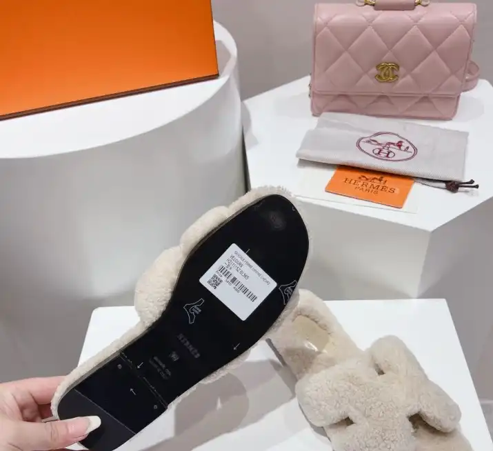 hype Hermes Slippers