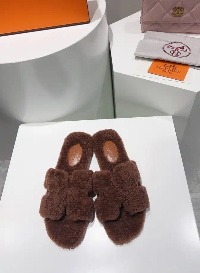 hype Hermes Slippers