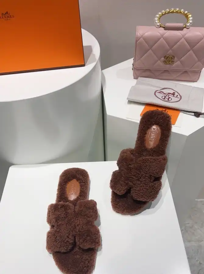 hype Hermes Slippers