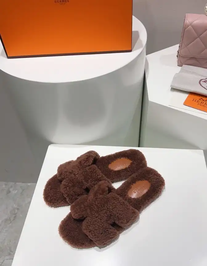 hype Hermes Slippers