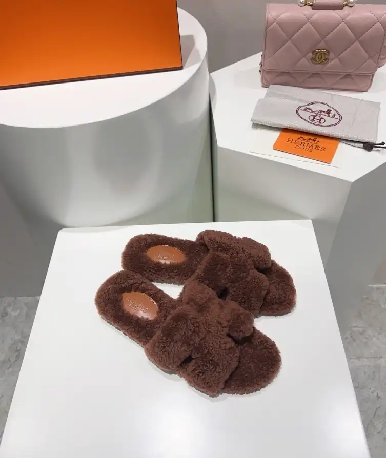 hype Hermes Slippers