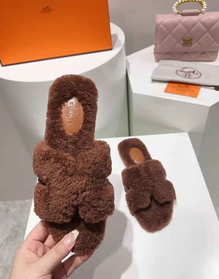 hype Hermes Slippers