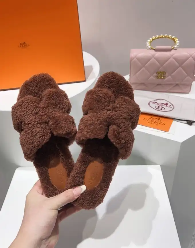 hype Hermes Slippers