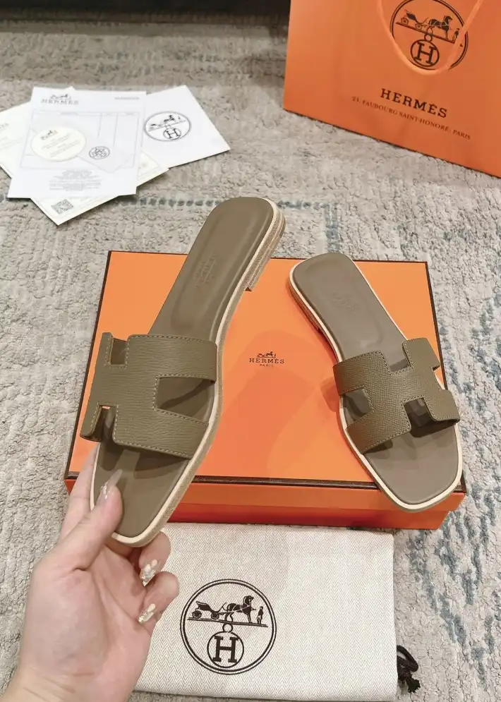 hype Hermes Slippers