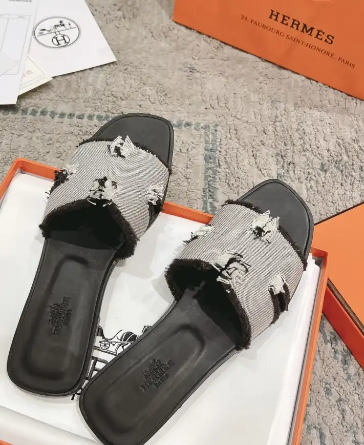 hype Hermes Slippers