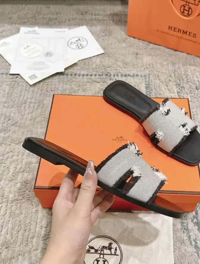 hype Hermes Slippers