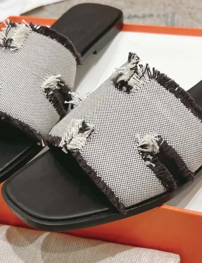 hype Hermes Slippers