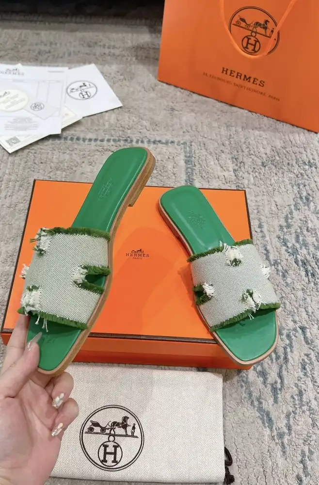 hype Hermes Slippers