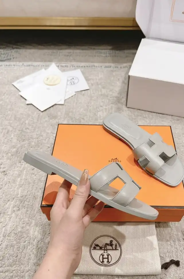 hype Hermes Slippers