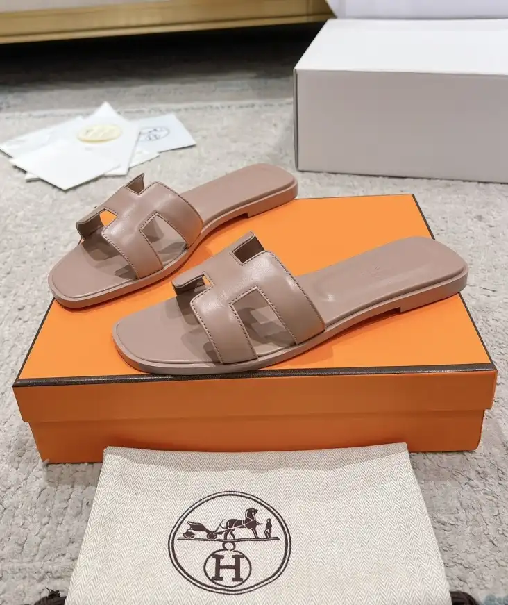 hype Hermes Slippers