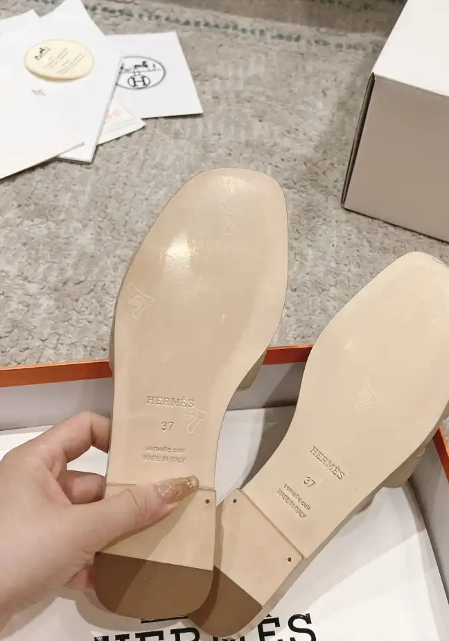 hype Hermes Slippers