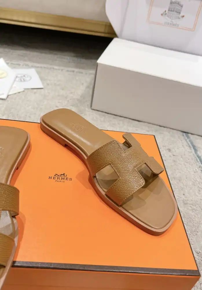 hype Hermes Slippers