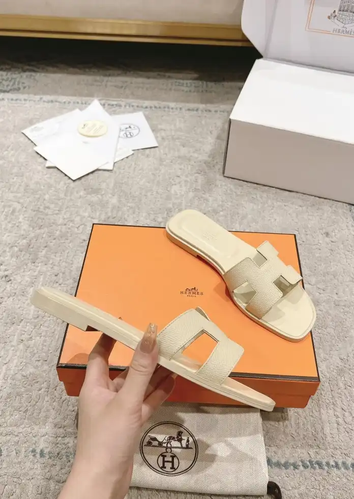 hype Hermes Slippers