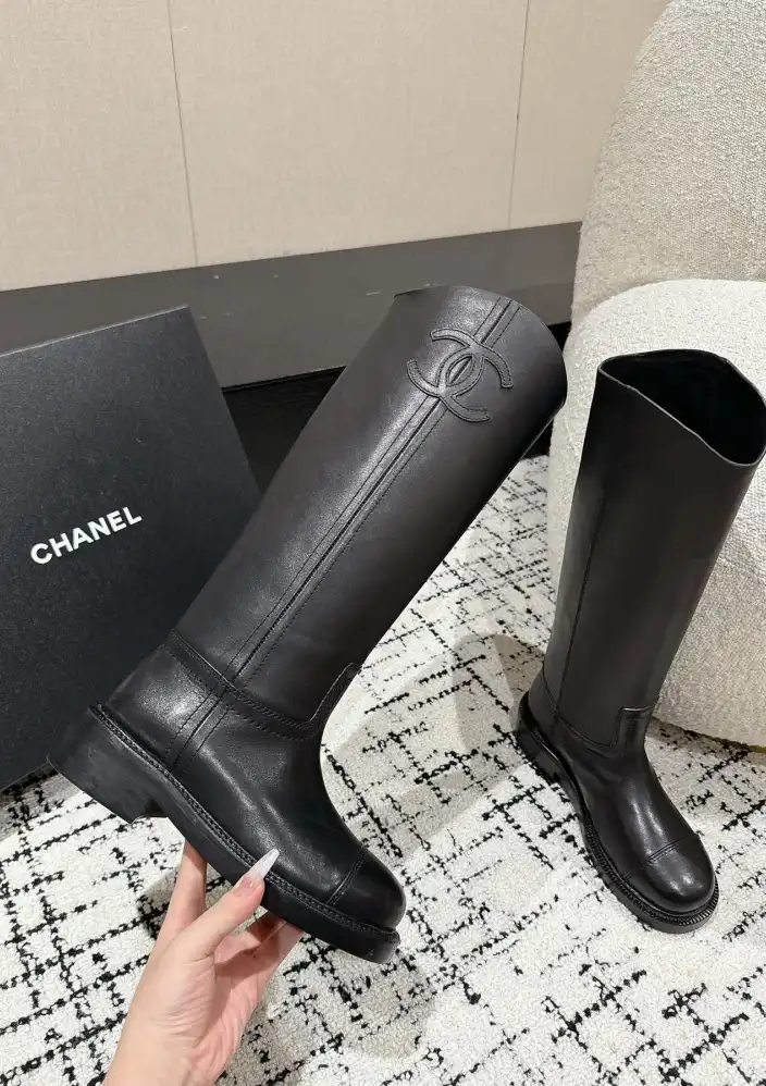 hype Chanel Boots