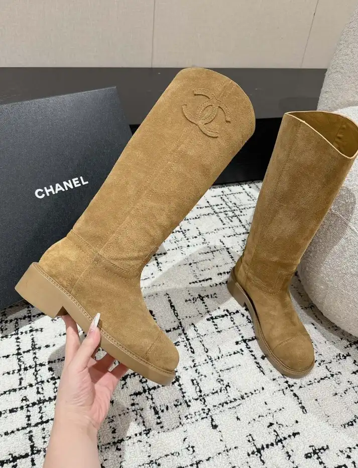 hype Chanel Boots