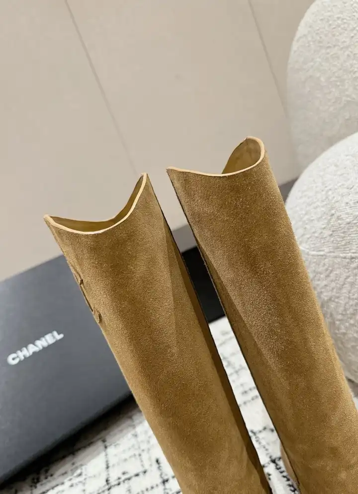 hype Chanel Boots