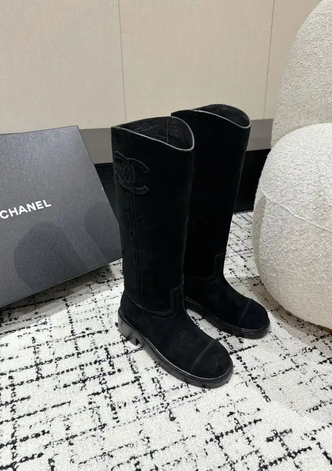 hype Chanel Boots