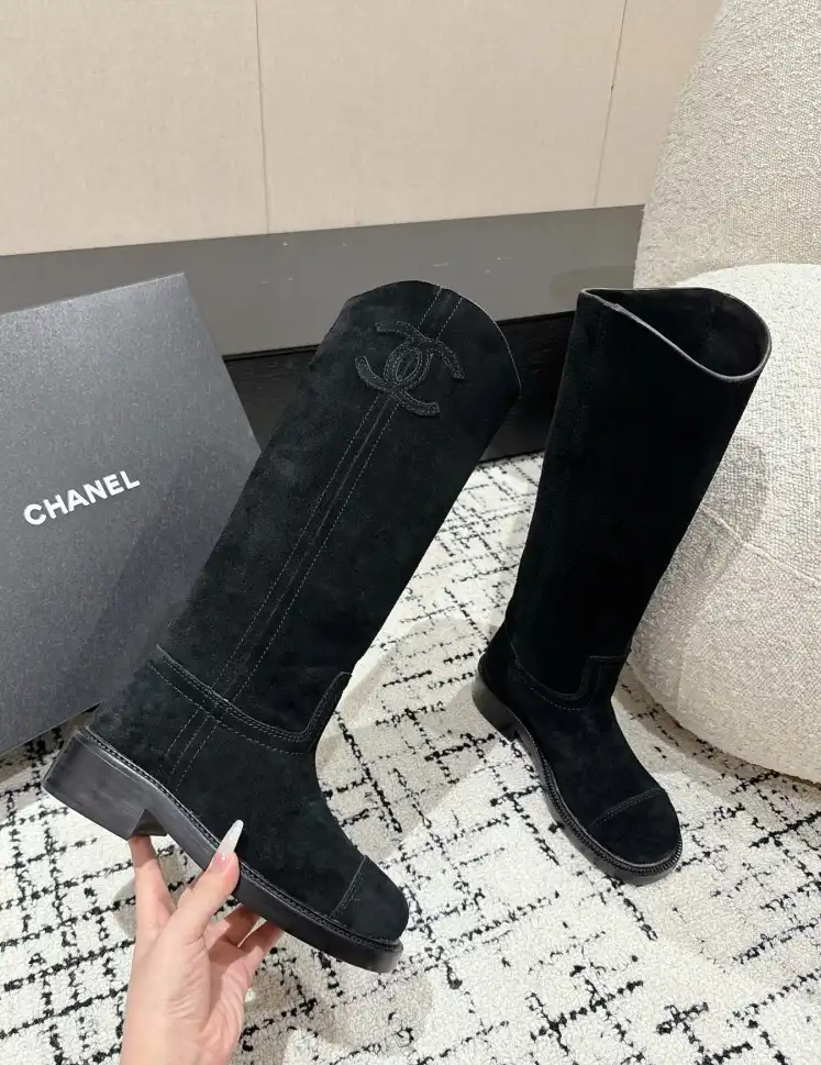 hype Chanel Boots