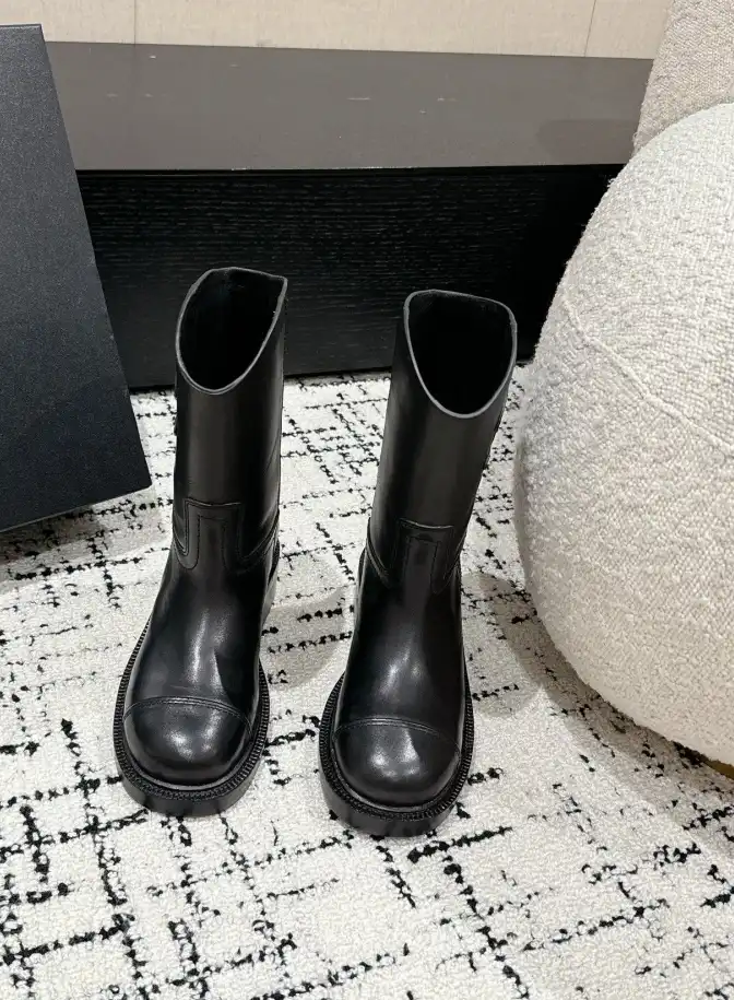 hype Chanel Boots