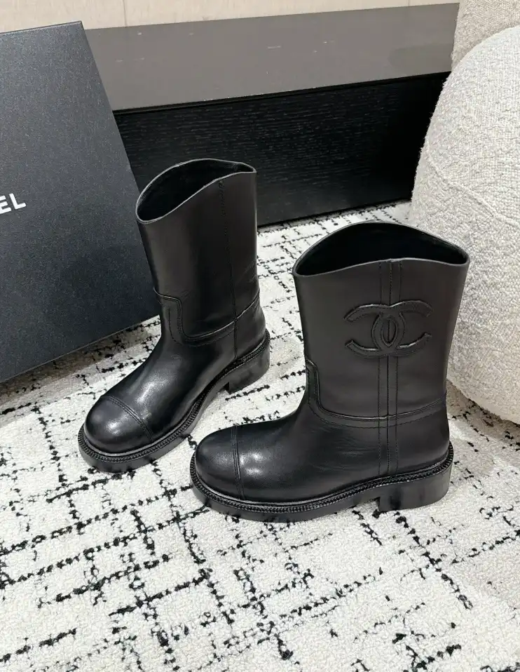 hype Chanel Boots