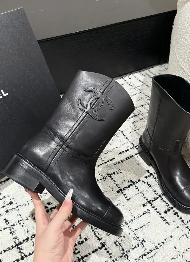 hype Chanel Boots