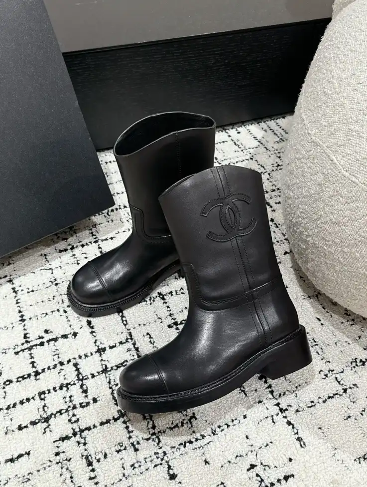 hype Chanel Boots