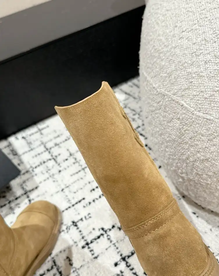 hype Chanel Boots