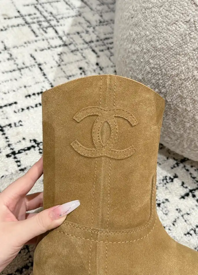 hype Chanel Boots