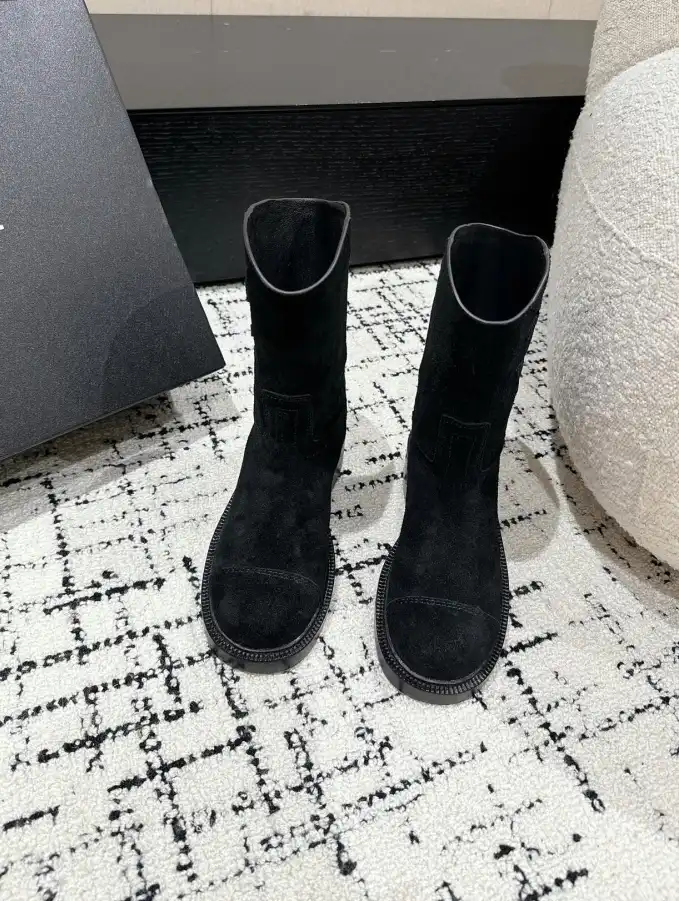 hype Chanel Boots